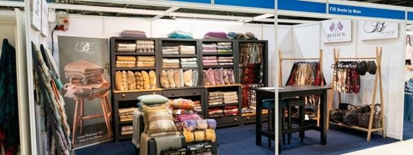 A Shell Scheme Stand